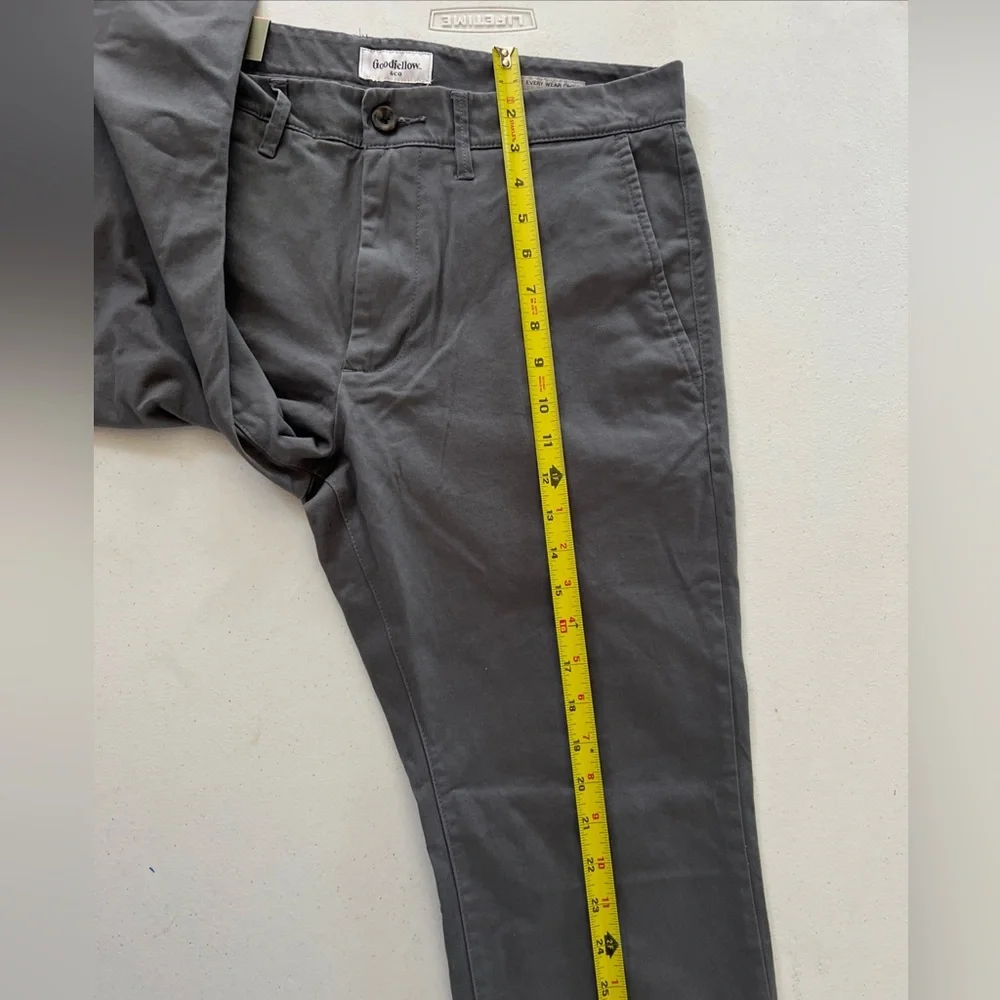 Goodfellow &Co Chino Pants Men’s 31x30 Gray The Every Wear Slim Straight Leg
